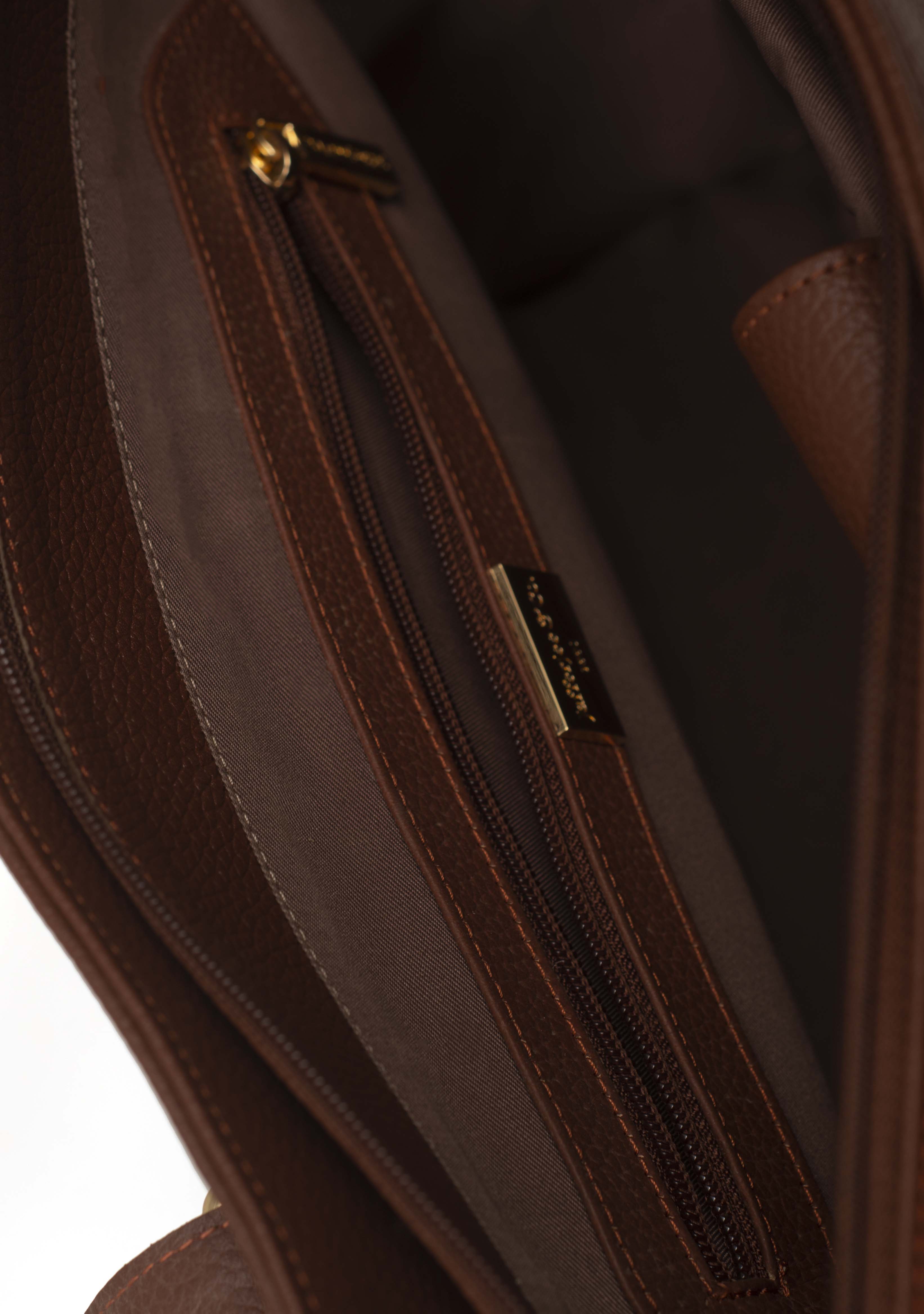 General Tote Madora