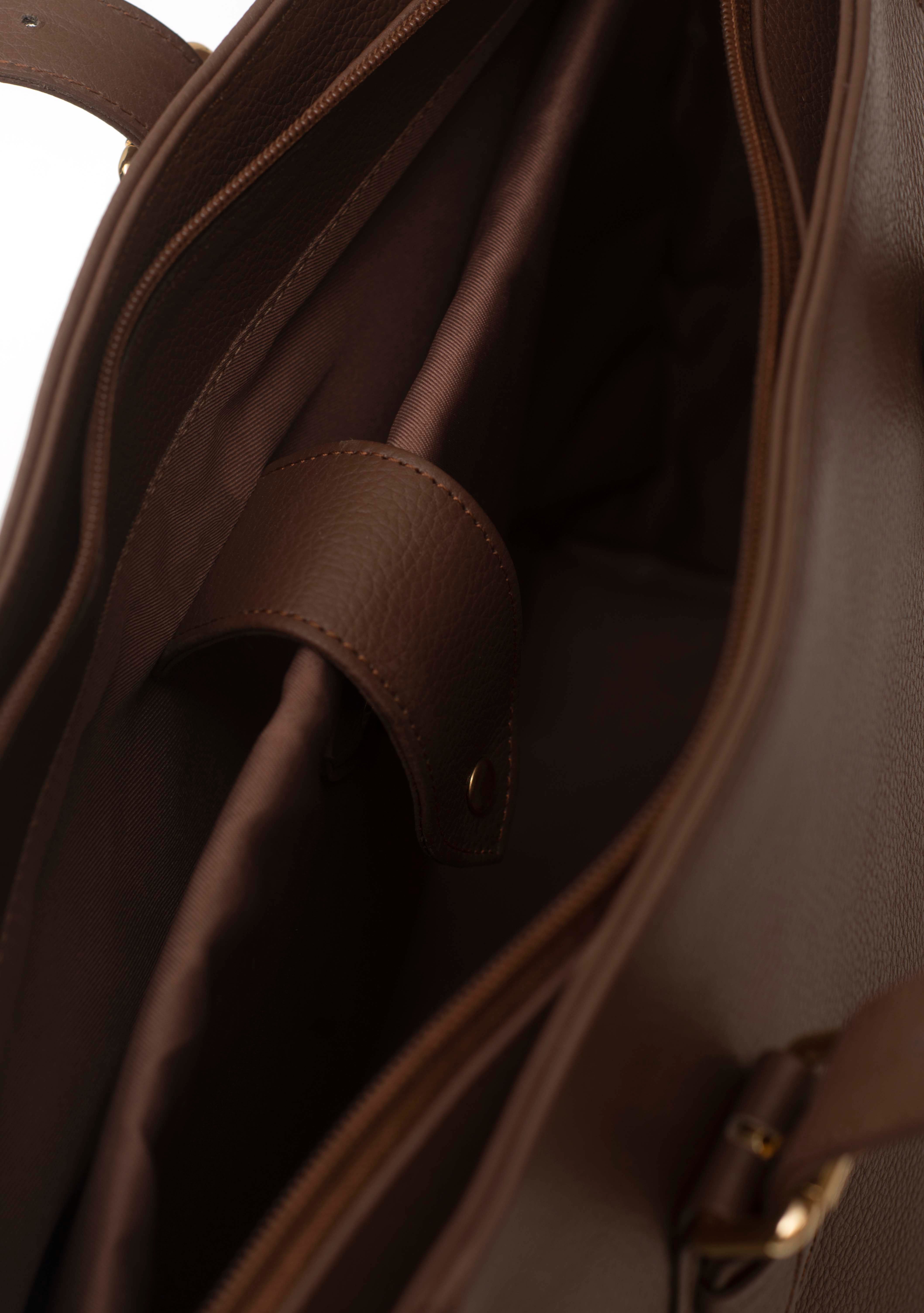 General Tote Madora